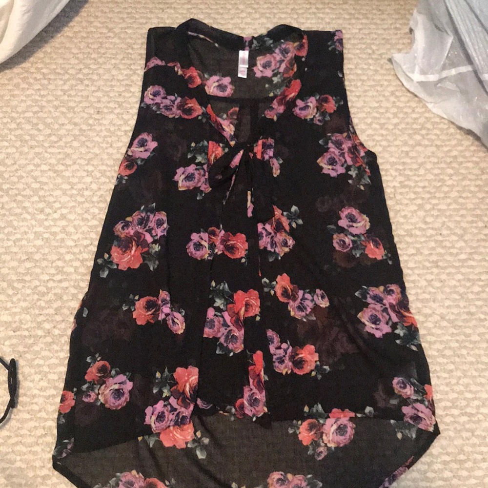 Women’s blouse tank top